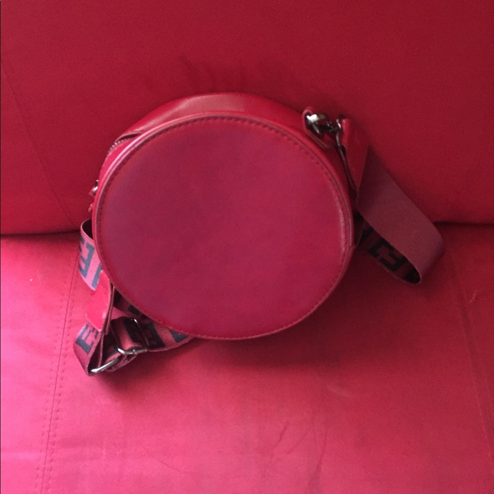 Crossbody E Bag - Picture 4 of 4